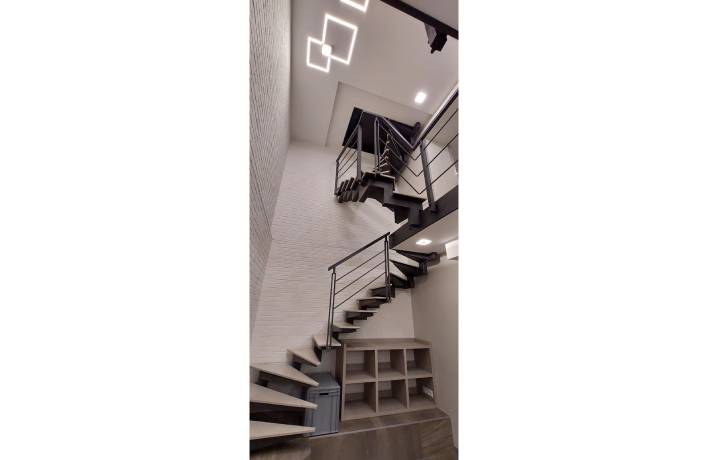 Two-level office in Prorizna street